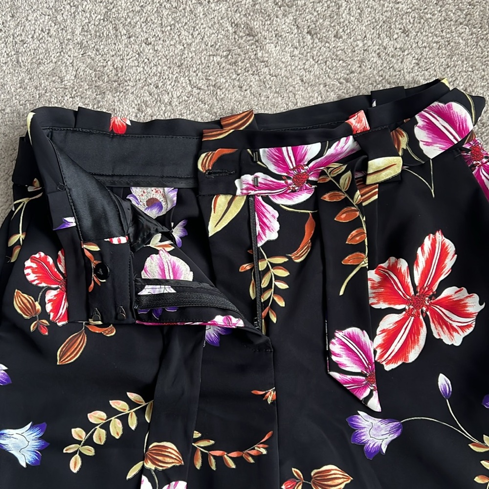Floral Print Ankle Pant | Express - Picture 4 of 4